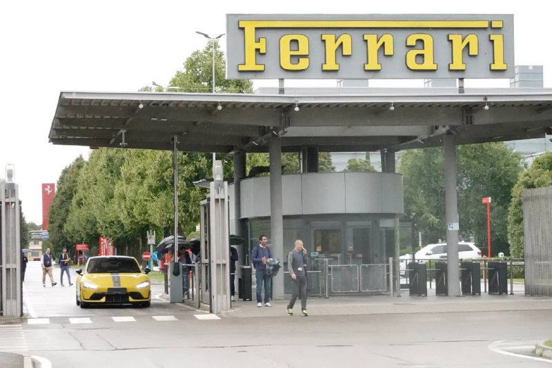 Ferrari изучает китайский электроседан после рекордных результатов на Нюрбургринге Ferrari изучает китайский электроседан после рекордных результатов на Нюрбургринге