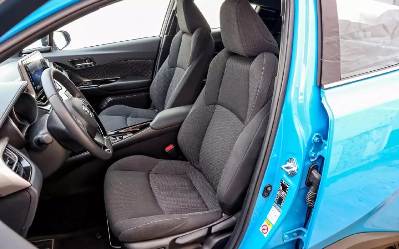Обзор Toyota C-HR 2016–2023: плюсы и минусы японского кроссовера на вторичном рынке Обзор Toyota C-HR 2016–2023: плюсы и минусы японского кроссовера на вторичном рынке