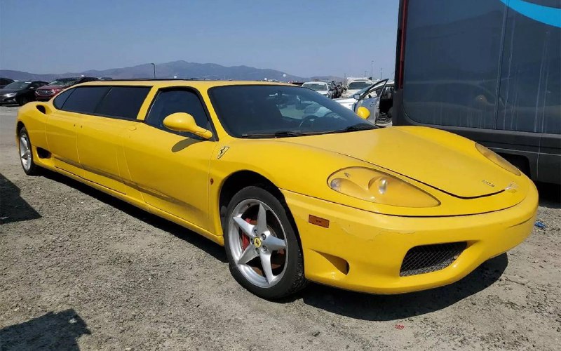 Уникальный Ferrari 360 Modena превратился в роскошный лимузин