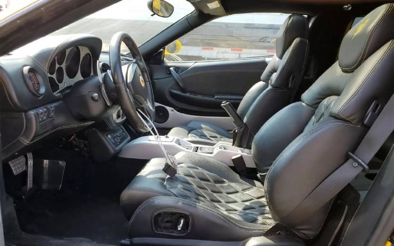 Уникальный Ferrari 360 Modena превратился в роскошный лимузин