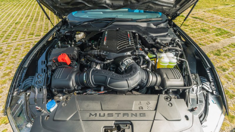 Британский тюнингованный Ford Mustang увеличил мощность до 799 сил