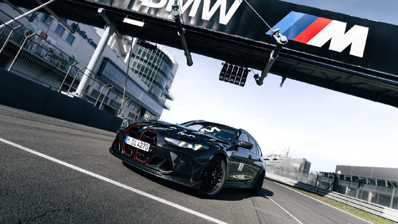 BMW M3 CS установил рекорд скорости среди универсалов на Нюрбургринге BMW M3 CS установил рекорд скорости среди универсалов на Нюрбургринге