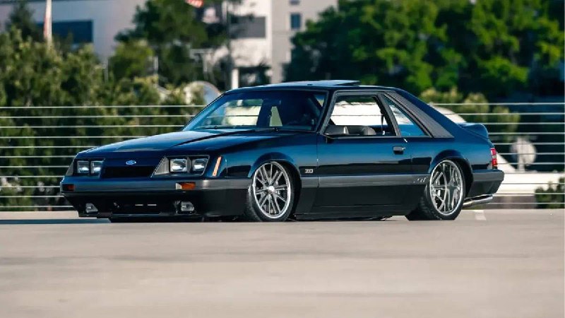 Редкий Ford Mustang Fox Body 1980-х годов выставлен на аукцион и продается за 77 тысяч долларов Редкий Ford Mustang Fox Body 1980-х годов выставлен на аукцион и продается за 77 тысяч долларов