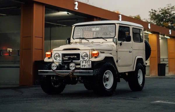 На продажу выставлен восстановленный классический Toyota Land Cruiser 40-й серии На продажу выставлен восстановленный классический Toyota Land Cruiser 40-й серии