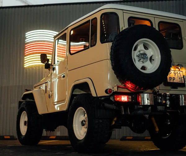 На продажу выставлен восстановленный классический Toyota Land Cruiser 40-й серии На продажу выставлен восстановленный классический Toyota Land Cruiser 40-й серии