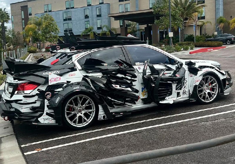 Необычный Honda Accord с экстремальным тюнингом惊 Необычный Honda Accord с экстремальным тюнингом惊