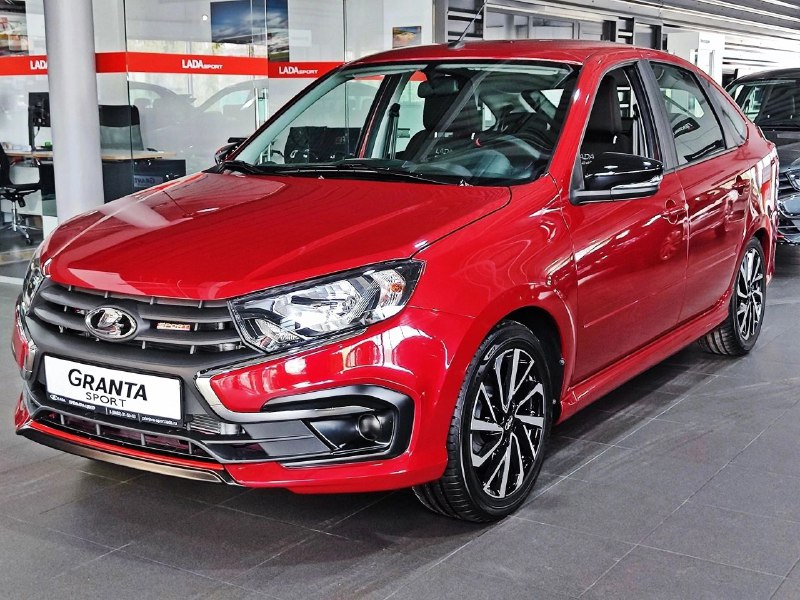 Обновленные комплектации и новые цвета для LADA Granta Sport