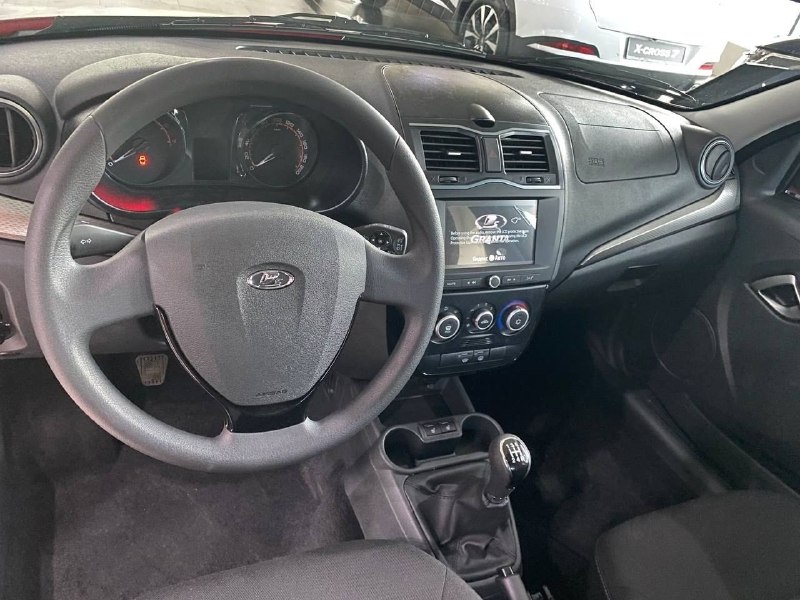 Обновленные комплектации и новые цвета для LADA Granta Sport