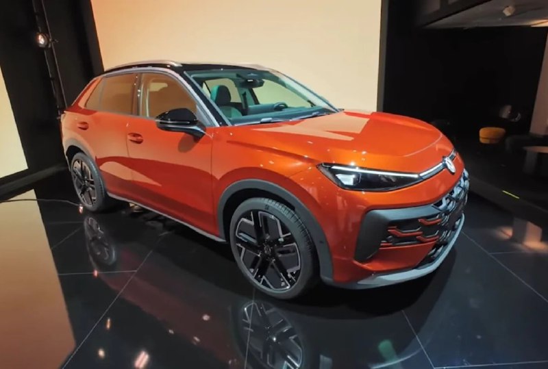 Первые изображения нового поколения Volkswagen T-Roc Первые изображения нового поколения Volkswagen T-Roc