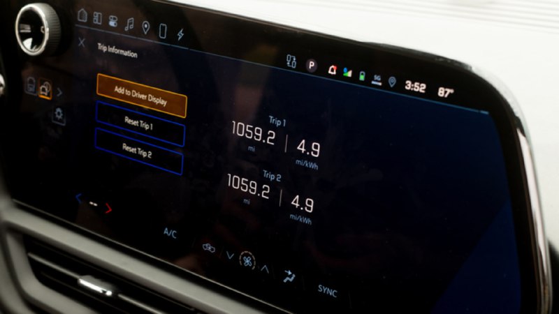 Электропикап Chevrolet Silverado EV установил мировой рекорд по дальности пробега на одном заряде Электропикап Chevrolet Silverado EV установил мировой рекорд по дальности пробега на одном заряде