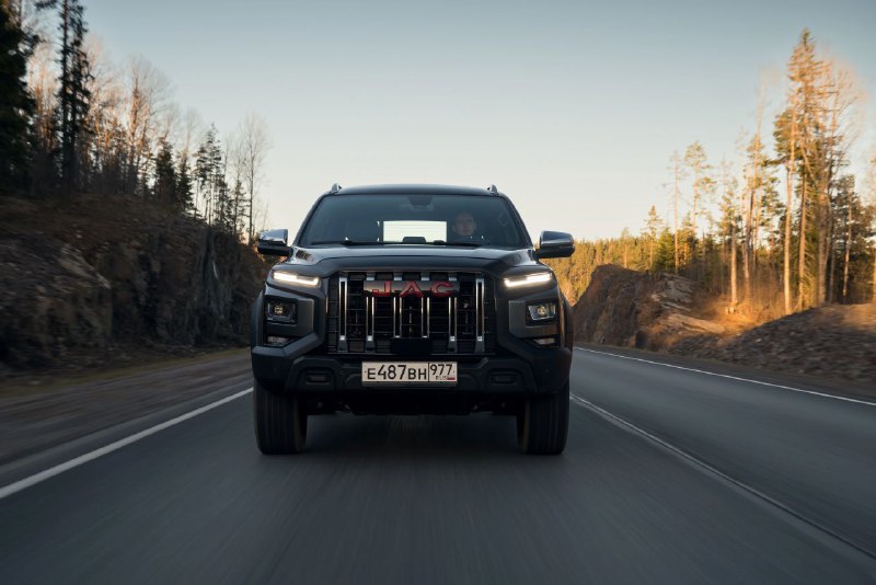 На российский рынок выходит дизельная версия мощного пикапа JAC T9