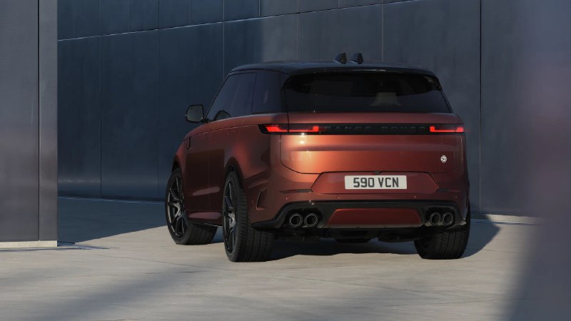 Облегчённая версия Range Rover Sport SV с карбоновой начинкой и повышенной ценой Облегчённая версия Range Rover Sport SV с карбоновой начинкой и повышенной ценой