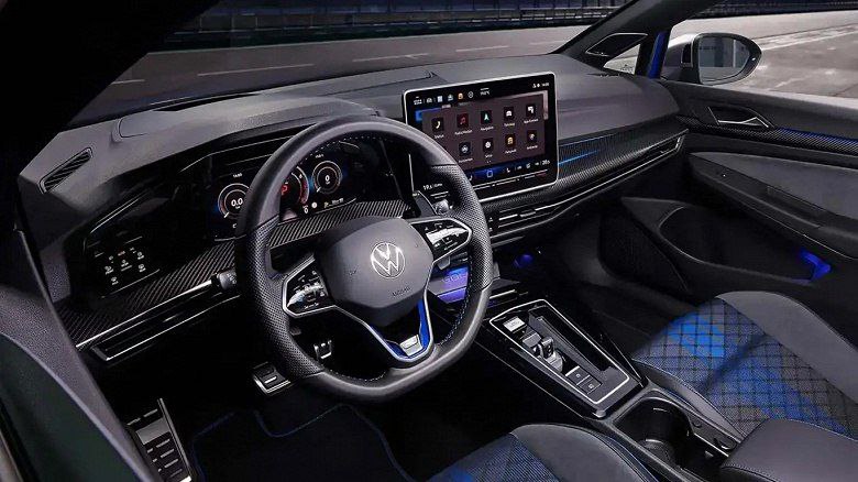 Volkswagen Golf R дороже нового Land Cruiser Prado 250