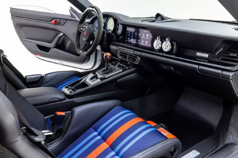 Ретро-стильный тюнинг Porsche 911 от калифорнийского ателье: стоит ли он своих денег? Ретро-стильный тюнинг Porsche 911 от калифорнийского ателье: стоит ли он своих денег?