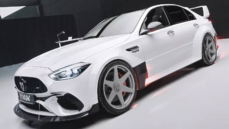 Ограниченная серия суперседана EVOlution X, стилизованного под классический 190 E Evolution II Ограниченная серия суперседана EVOlution X, стилизованного под классический 190 E Evolution II