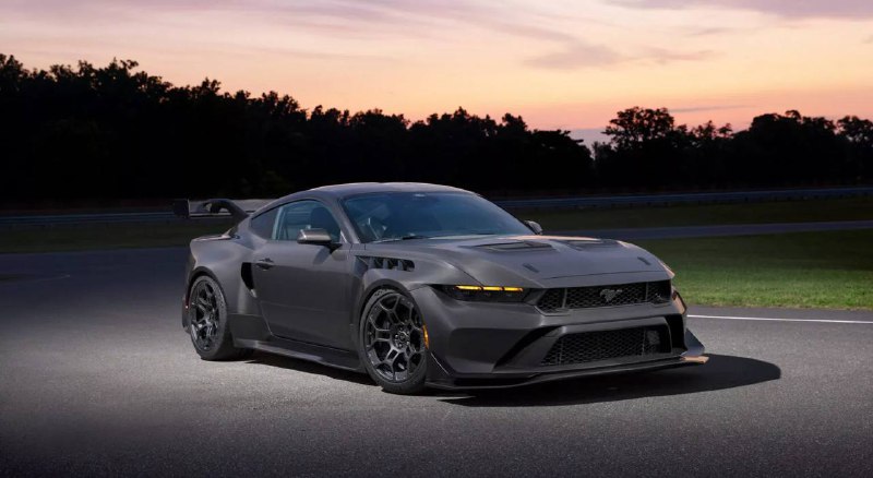 Ford представила мощный концепт Mustang GTD Liquid Carbon с карбоновым корпусом