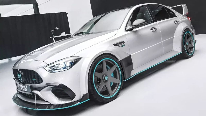 Выпущен ретро-стильный суперседан Vuk EVOlution X на базе Mercedes-AMG W206