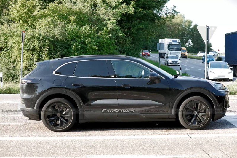Новый электромодельный Cayenne от Porsche: мощность и инновации
