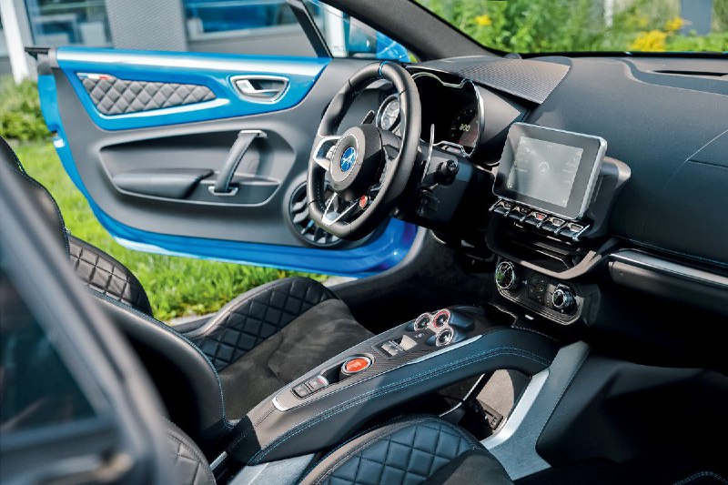 Alpine A110: Идеальное спортивное авто в российских реалиях Alpine A110: Идеальное спортивное авто в российских реалиях