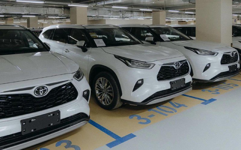 Toyota ограничила поставки новых автомобилей в Россию, продолжая поставки запасных частей Toyota ограничила поставки новых автомобилей в Россию, продолжая поставки запасных частей