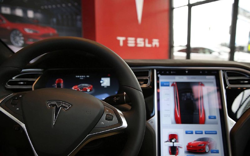 Tesla под расследованием из-за скрытых данных о ДТП