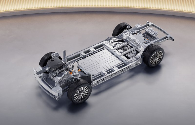 Geely Galaxy M9: новый флагманский внедорожник с гибридной силовой установкой