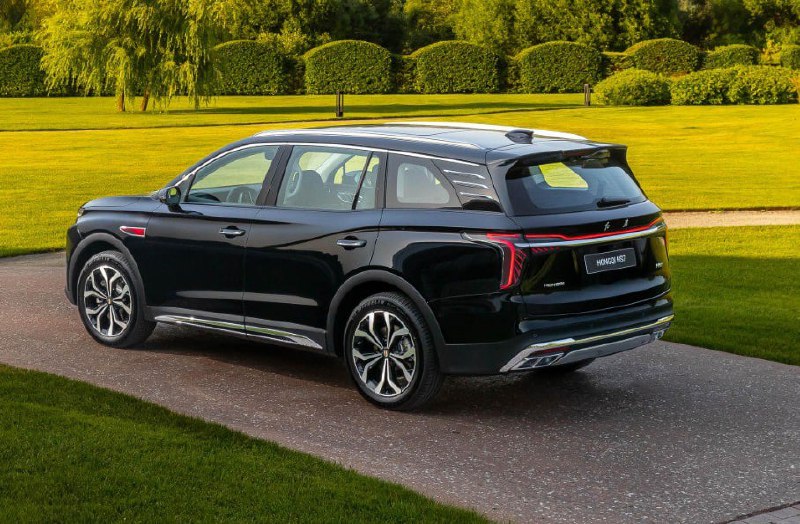 Объявлены цены на новый Hongqi HS7: версии и технические характеристики