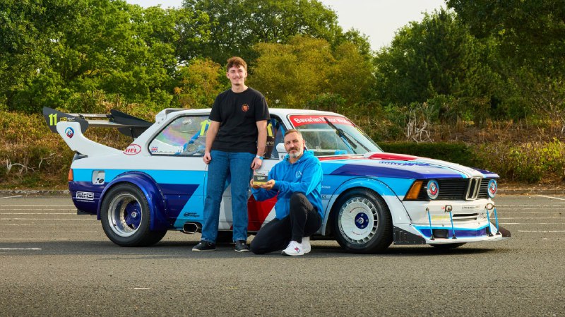 Автомобильная модель в стиле Hot Wheels: уникальный проект BMW E21