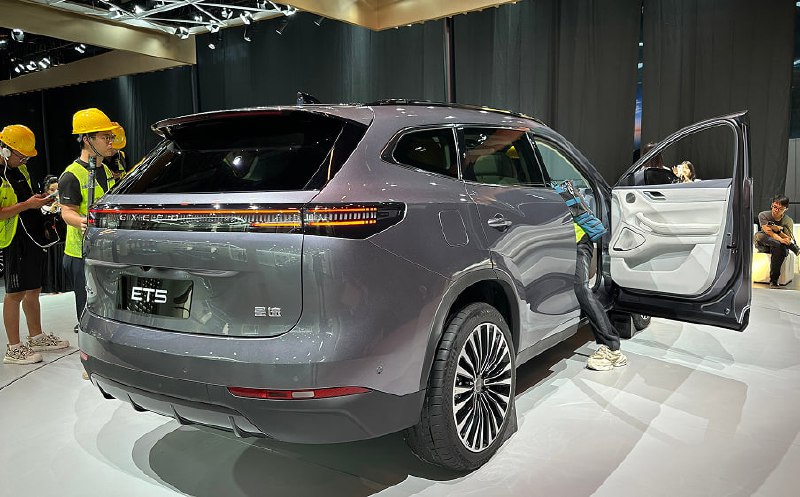 Представлен новый гибридный кроссовер на базе Exeed TXL Представлен новый гибридный кроссовер на базе Exeed TXL
