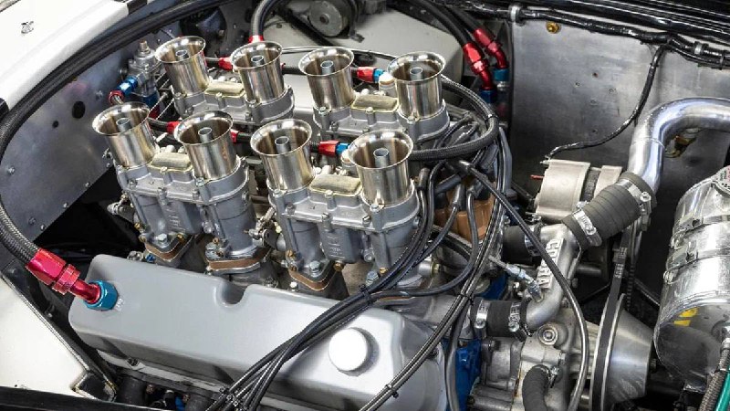 Редкое купе AC Cobra 1966 года выставлено на аукцион с гоночным прошлым Редкое купе AC Cobra 1966 года выставлено на аукцион с гоночным прошлым