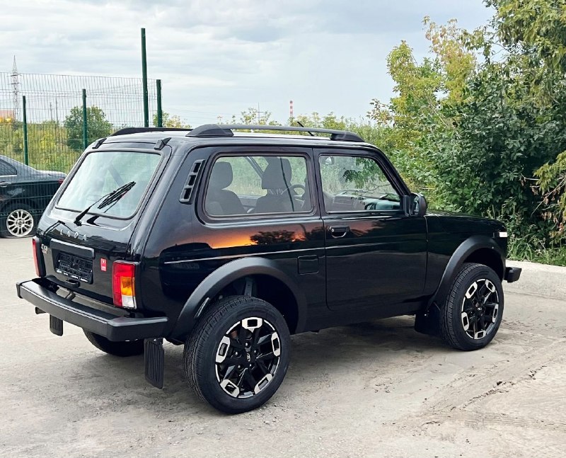 Новая версия внедорожника LADA Niva Sport: особенности и доступность