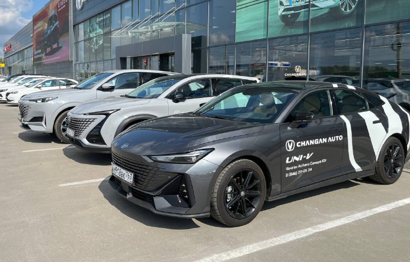 Снижение продаж новых автомобилей в России в августе 2025 года Снижение продаж новых автомобилей в России в августе 2025 года