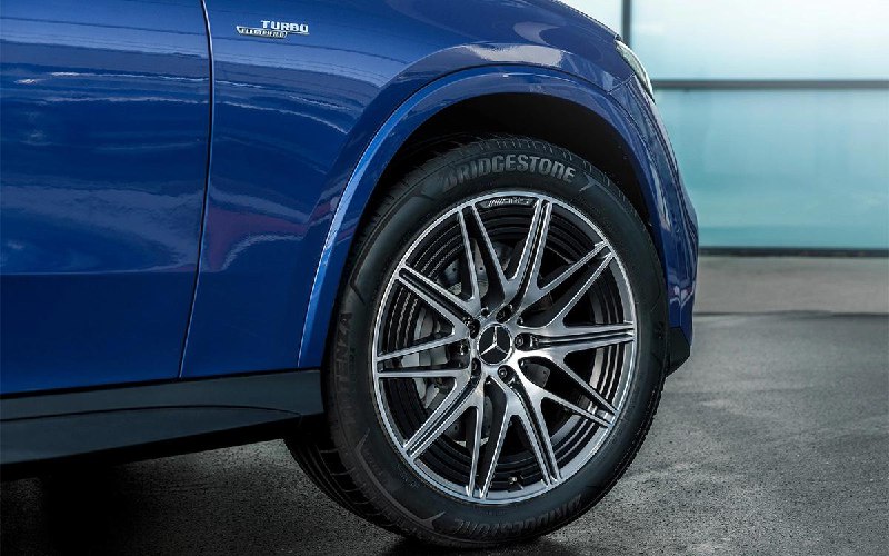 В России появился новый Mercedes-AMG GLC: продажи стартовали В России появился новый Mercedes-AMG GLC: продажи стартовали
