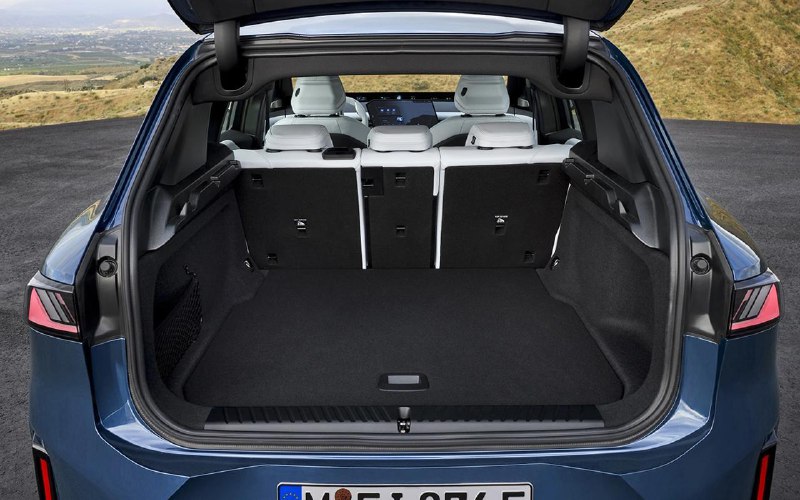 BMW презентует электромодель iX3 в рамках концепции Neue Klasse