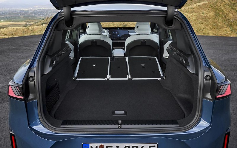 BMW презентует электромодель iX3 в рамках концепции Neue Klasse
