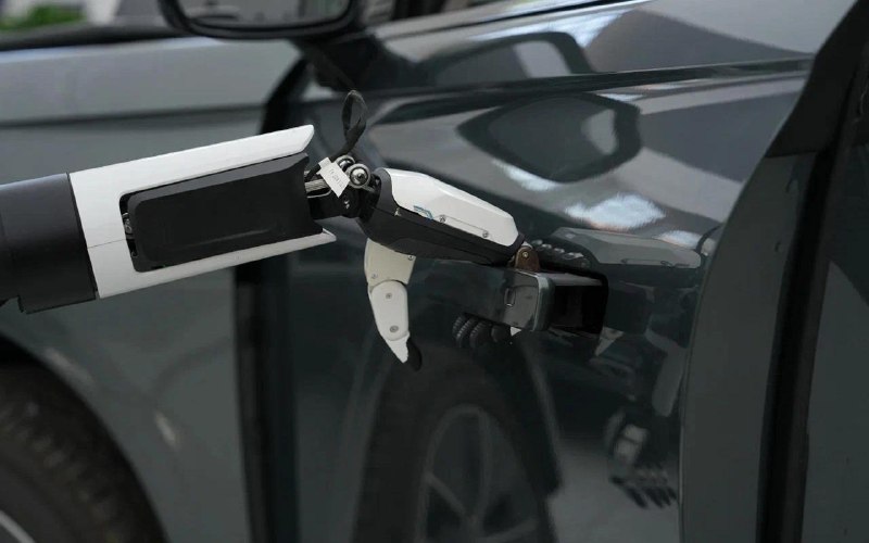 Российский автодилер внедрил робота-консультанта для продажи автомобилей Российский автодилер внедрил робота-консультанта для продажи автомобилей