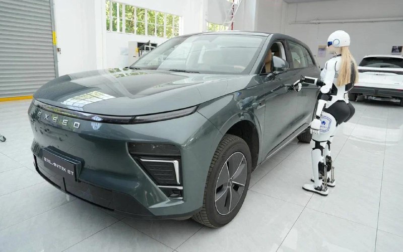 Российский автодилер внедрил робота-консультанта для продажи автомобилей Российский автодилер внедрил робота-консультанта для продажи автомобилей