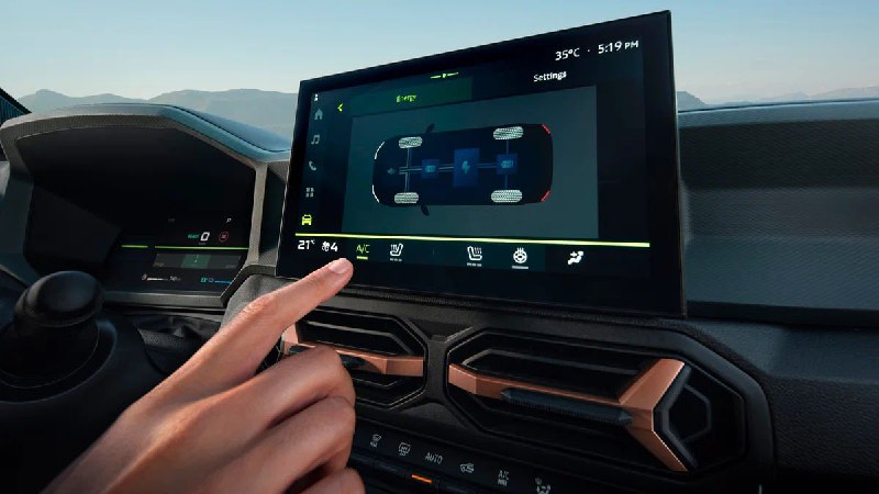 Новая гибридная система для моделей Dacia Duster и Bigster: бензин, газ и электропривод