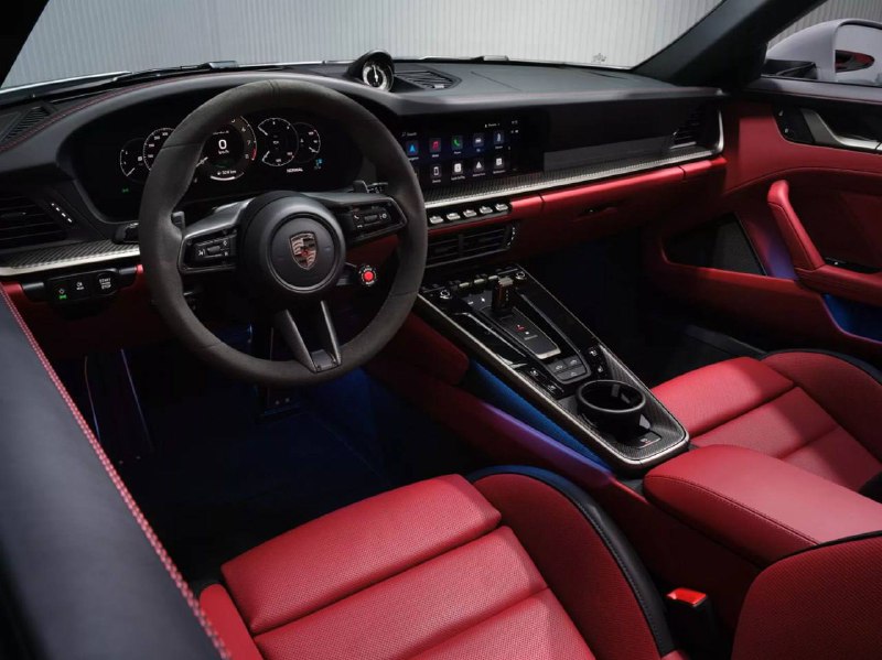 Новая гибридная версия Porsche 911 Turbo S превосходит предыдущие модели по скорости Новая гибридная версия Porsche 911 Turbo S превосходит предыдущие модели по скорости