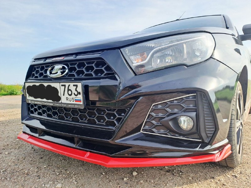 Передний бампер и сплиттер для LADA Vesta от производителя 'Авторитетпласт' Передний бампер и сплиттер для LADA Vesta от производителя 'Авторитетпласт'
