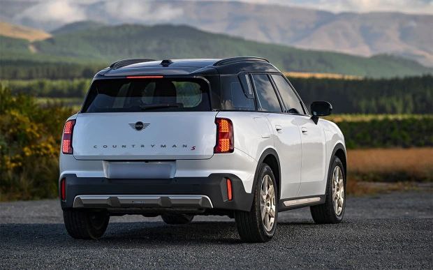 В России появились в продаже новые кроссоверы Mini Countryman S по схеме параллельного импорта В России появились в продаже новые кроссоверы Mini Countryman S по схеме параллельного импорта