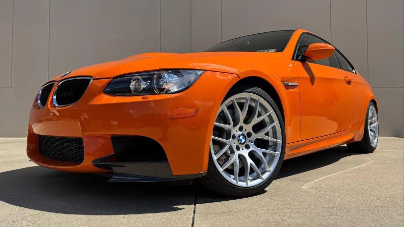 Редкая лимитированная BMW M3 с малым пробегом выставлена на аукцион Редкая лимитированная BMW M3 с малым пробегом выставлена на аукцион