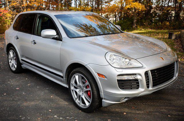 Обзор Porsche Cayenne GTS 2009: характеристики и особенности модели Обзор Porsche Cayenne GTS 2009: характеристики и особенности модели