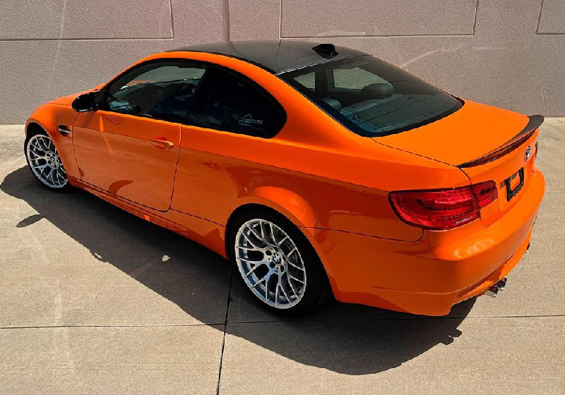 Редкий экземпляр BMW M3 2013 года с минимальным пробегом выставлен на аукцион Редкий экземпляр BMW M3 2013 года с минимальным пробегом выставлен на аукцион