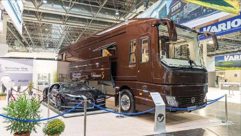 Люксовый автодом с редким спортивным автомобилем: цена значительно снизилась Люксовый автодом с редким спортивным автомобилем: цена значительно снизилась