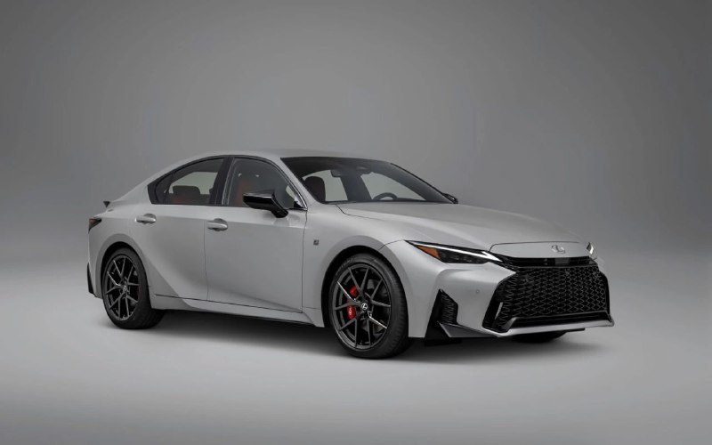 Обновленный Lexus IS: стильный и технологичный седан с новыми возможностями Обновленный Lexus IS: стильный и технологичный седан с новыми возможностями