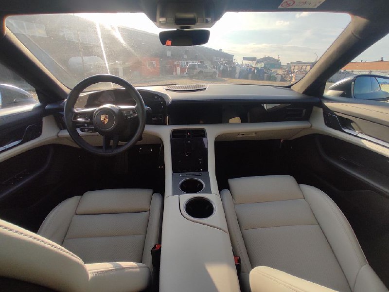 Продажа электромобиля Porsche Taycan 2022 года в Екатеринбурге Продажа электромобиля Porsche Taycan 2022 года в Екатеринбурге