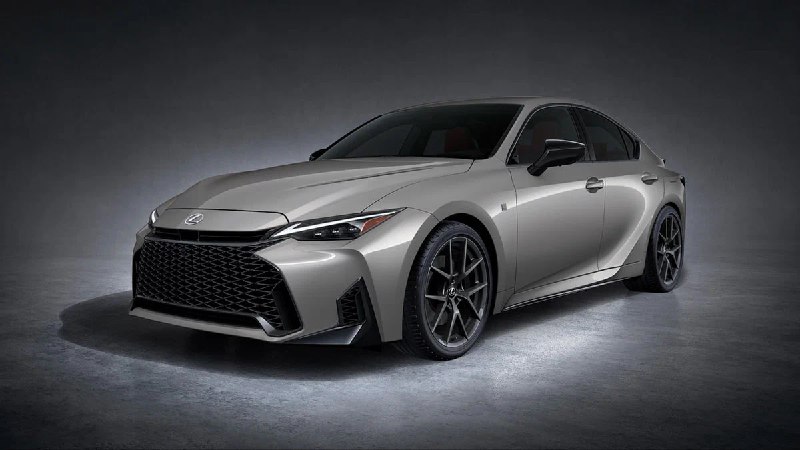 Обновленный Lexus IS: новые технологии и улучшенный дизайн для повышения комфорта и динамики Обновленный Lexus IS: новые технологии и улучшенный дизайн для повышения комфорта и динамики