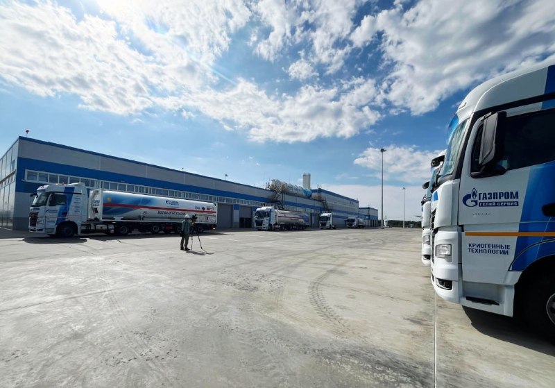КамАЗ проводит автопробег на сжиженном природном газе по России КамАЗ проводит автопробег на сжиженном природном газе по России