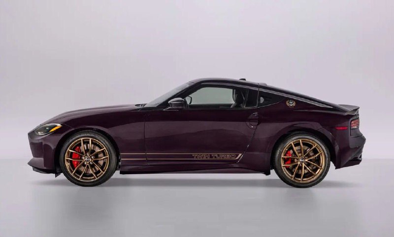 Ограниченная версия Nissan Z с эксклюзивным дизайном и аксессуарами